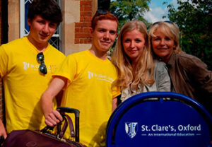  Estudiantes de la escuela Saint Clares - Oxford